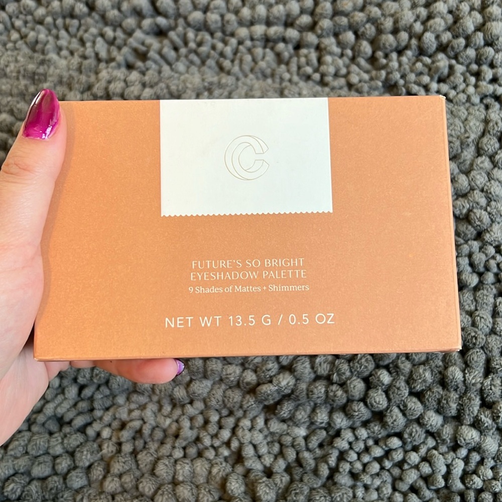 FUTURE SO BRIGHT eyeshadow pallete